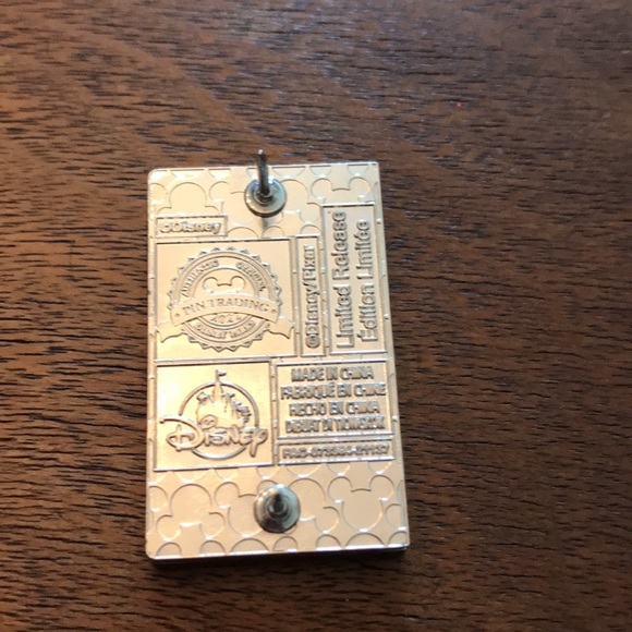 Disney Toy Story Set of 2 pins. In box with UPC code. Limited Edition. - Picture 12 of 16